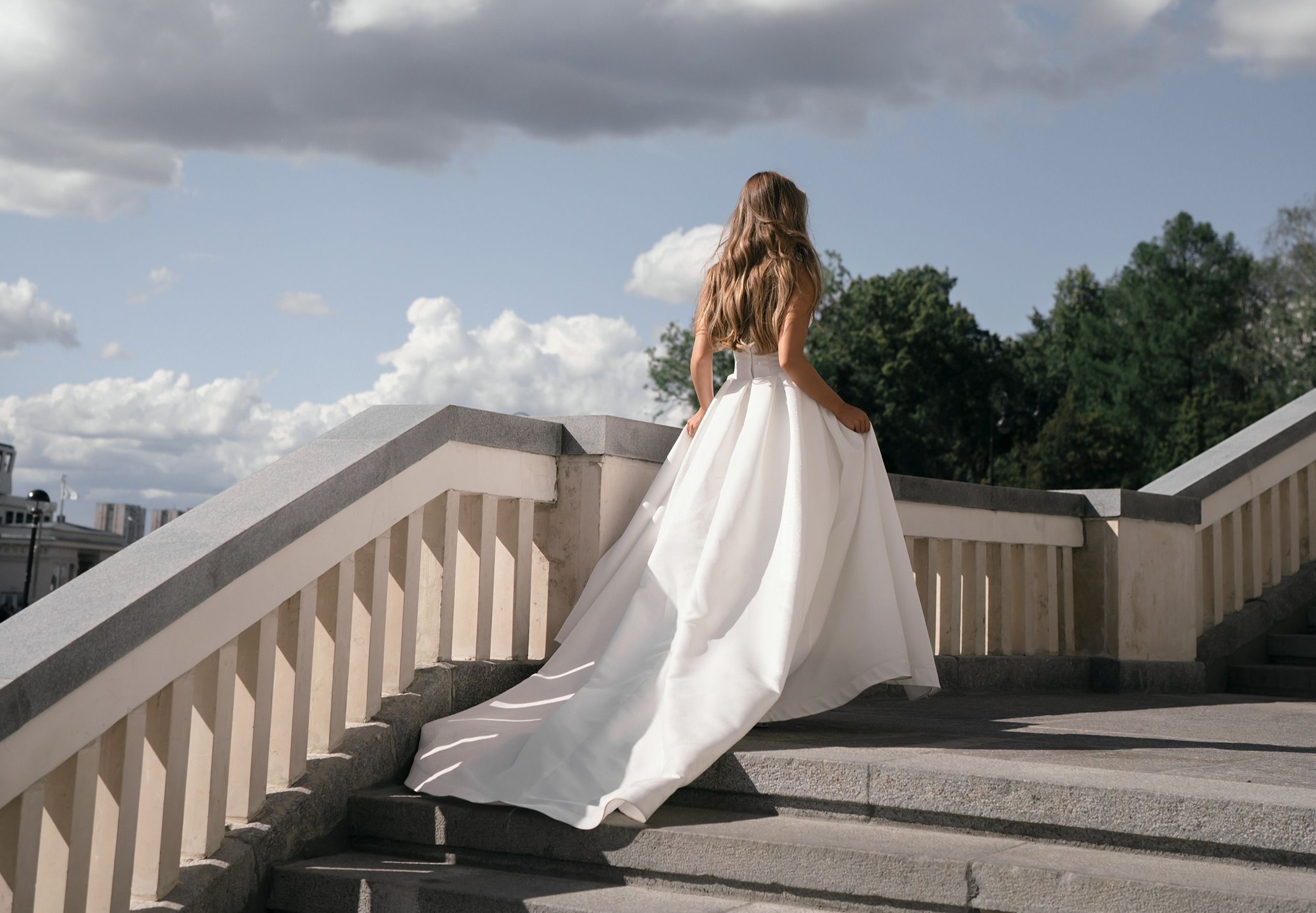2027 Wedding Dress Trends: How to Choose the Perfect Bridal Gown